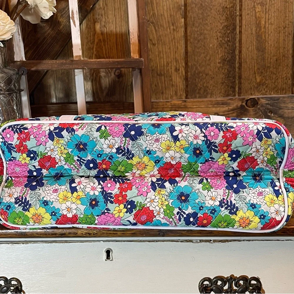 Vera Bradley Far Out Floral Large Vera Shoulder Bag Tote NWT New - Picture 7 of 12